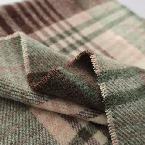 New Fashion Design Pure Wool Plaid Women Men Scarf British Classic Warm Couple Scarves High Quality Multicolored Tassel Muffler