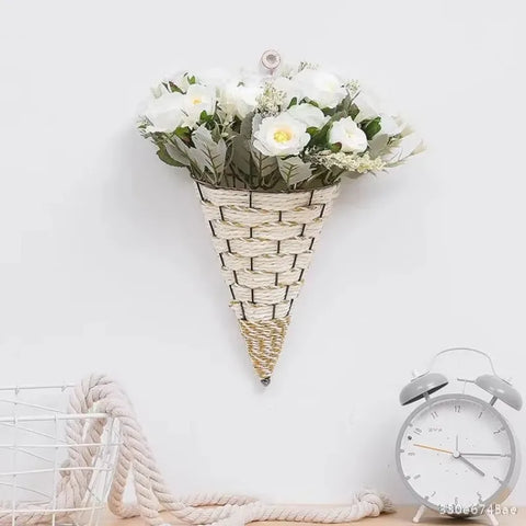 1 Pcs Flower Basket Vase Rattan Wall Hanging Pot Planter Rattan Vase Basket Decor Wall-mounted Wrought Iron Natural Wicker